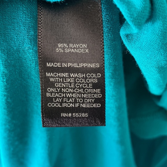 🎉HP🎉 EUC Express Off The Shoulder Dress✨ Size M - Picture 6 of 6